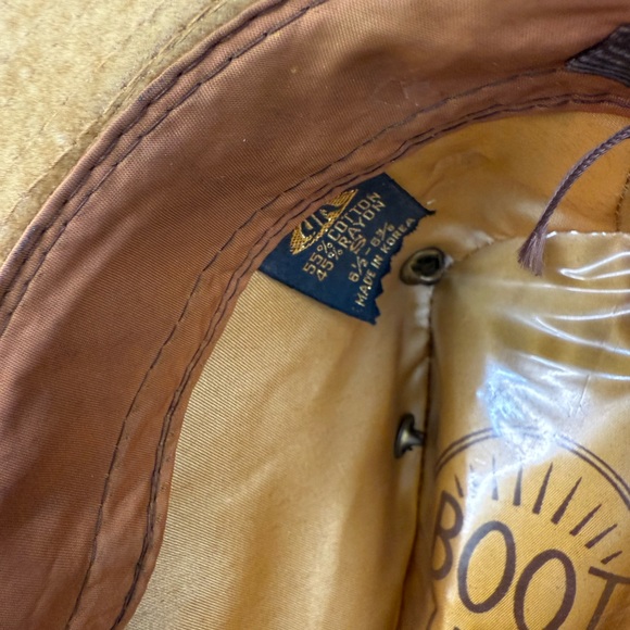 Boot Hill Western Cowboy Hat w Hand Made Feather Band Tan Stetson VINTAGE Pins - Picture 12 of 14